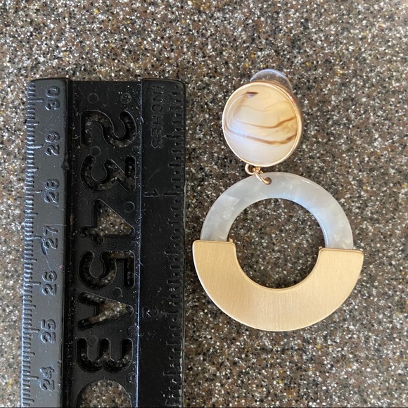 Dangling earrings - Picture 3 of 5